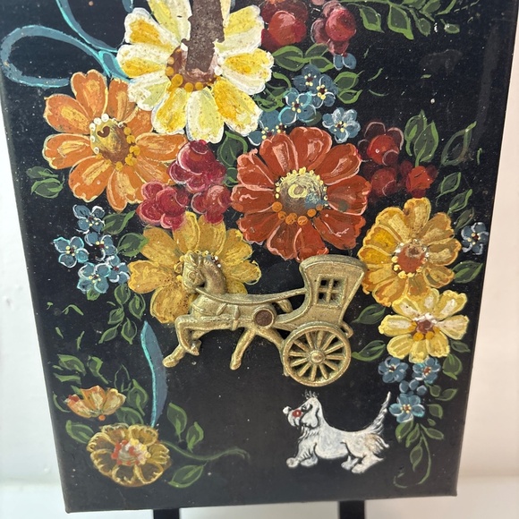 Beautiful Vintage Outside Metal Mailbox Hand Painted with horse and carriage - Picture 4 of 7